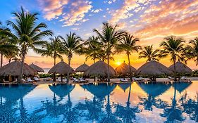 SAMARIA CLUB DE PLAYA by Santa Marta Playa Resort, Preciosos Apartamentos en el sector exclusivo de Pozos Colorados